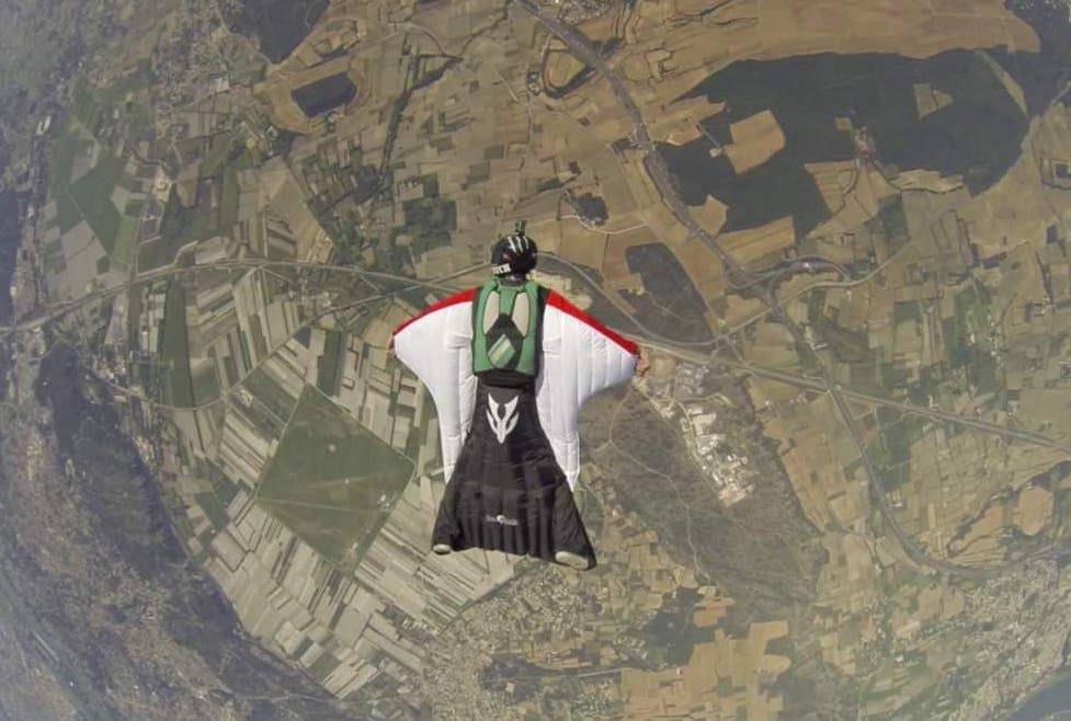 Wingsuit comment pratiquer et obtenir les différents brevets en France?
