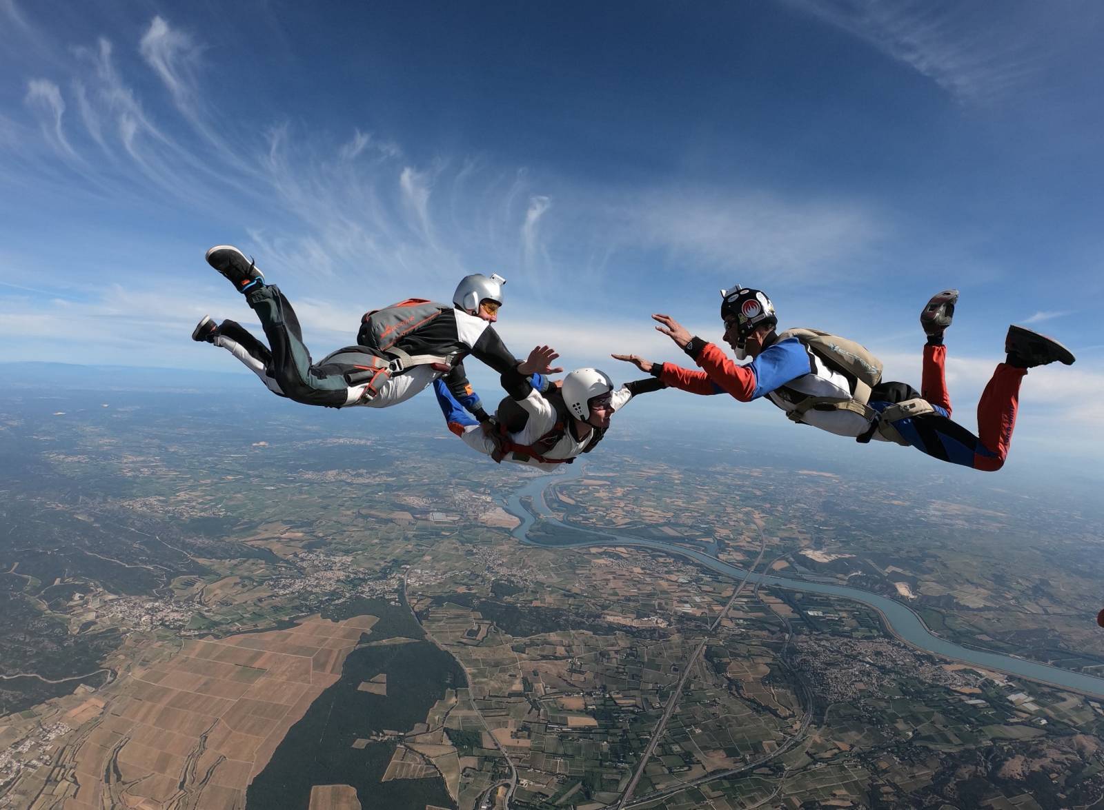 Ecole de saut en parachute pas cher vers Orange 84100