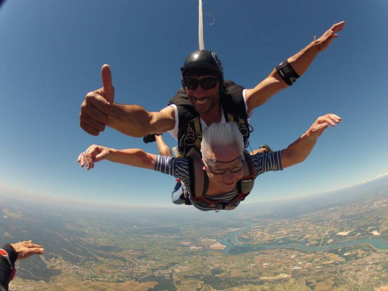 Prix d'un saut en parachute Tandem ou d'un Baptême de chute libre