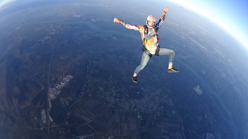 Saut tête en haut proche de Nimes dans le Gard