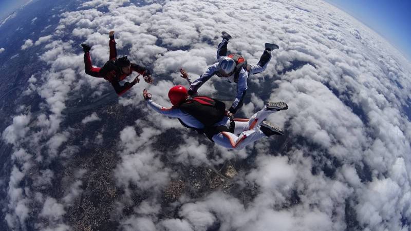 Prix d'un saut en parachute Tandem ou d'un Baptême de chute libre